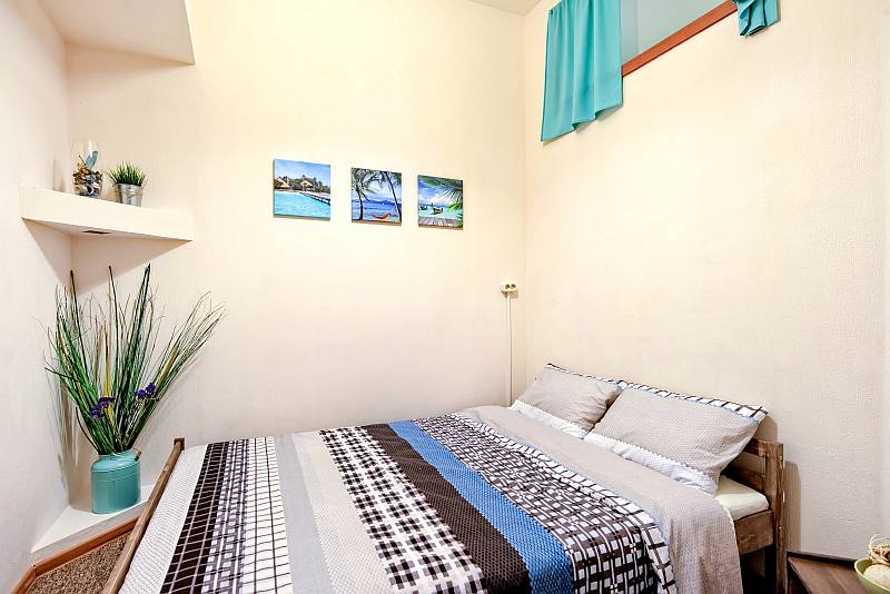 Дизайн интерьера комнаты без окон — как оформить помещение без естественного света (+45 фотоидей)