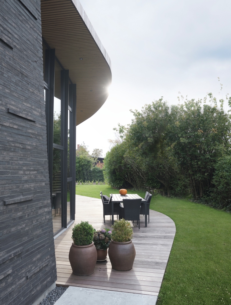 Дом Бумеранг с уникальным архитектурным дизайном