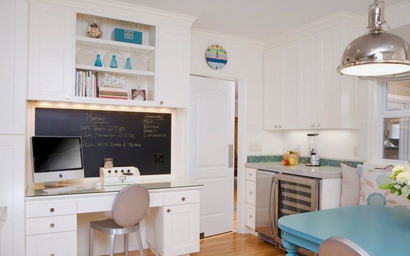 Где на кухне разместить компьютер — выбираем место для работы (+25 фото)