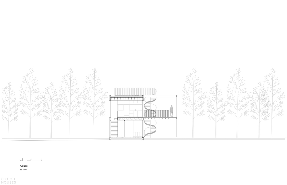 Геометрический дом с фасадом-фильтром из белых ламелей