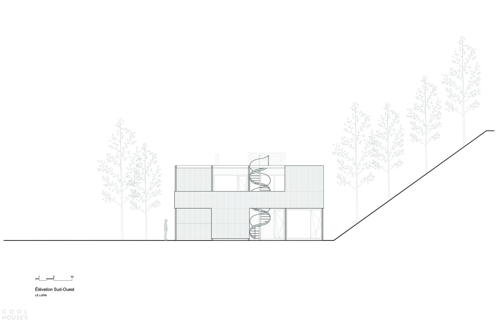Геометрический дом с фасадом-фильтром из белых ламелей