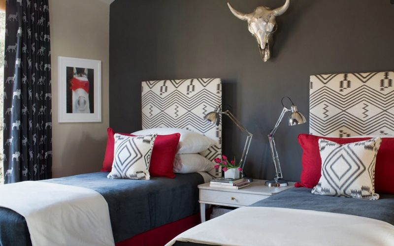 Как разместить две отдельные кровати в детской комнате (+40 фотоидей)