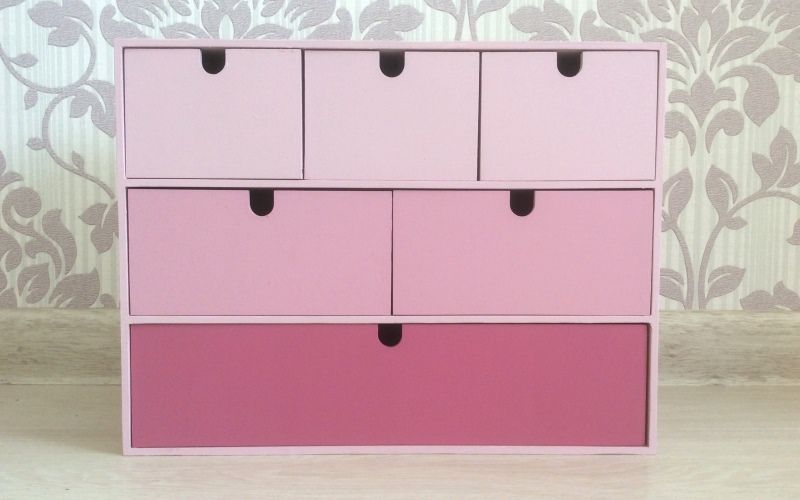 Как сделать стильный мини-комод для мелочей, перекрасив очередной предмет от ИКЕА?