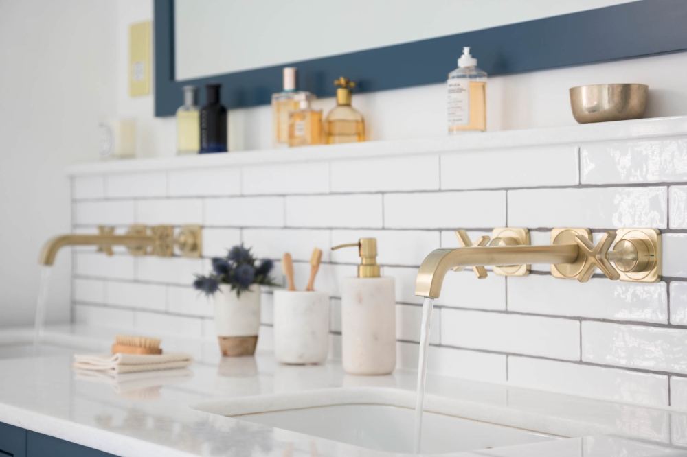  Как создать интерьер ванной комнаты, который легко убирать 