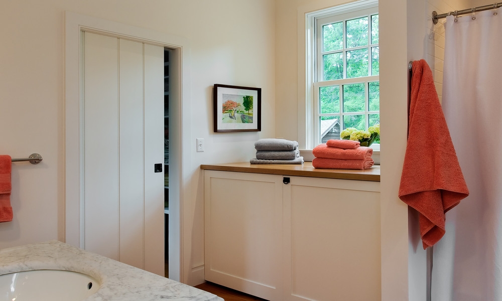  Как спрятать стиральную машину: 17 идей для кухни, ванной, спальни и постирочной 