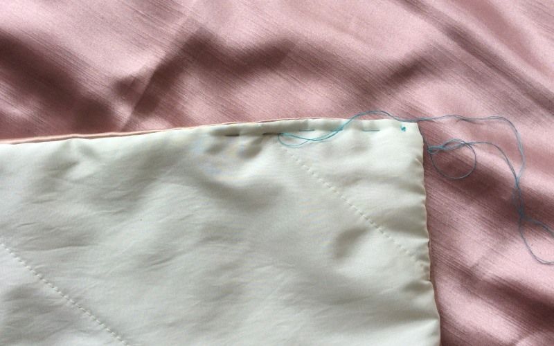 Как сшить покрывало на односпальную кровать своими руками из портьерной ткани