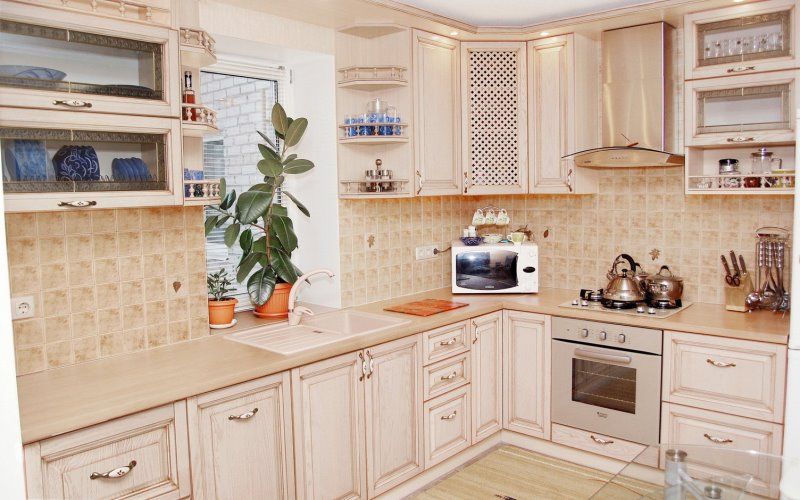 Планировка и дизайн угловой кухни — как удобно разместить мебель и технику (+50 фото)