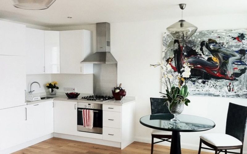 Планировка и дизайн угловой кухни — как удобно разместить мебель и технику (+50 фото)