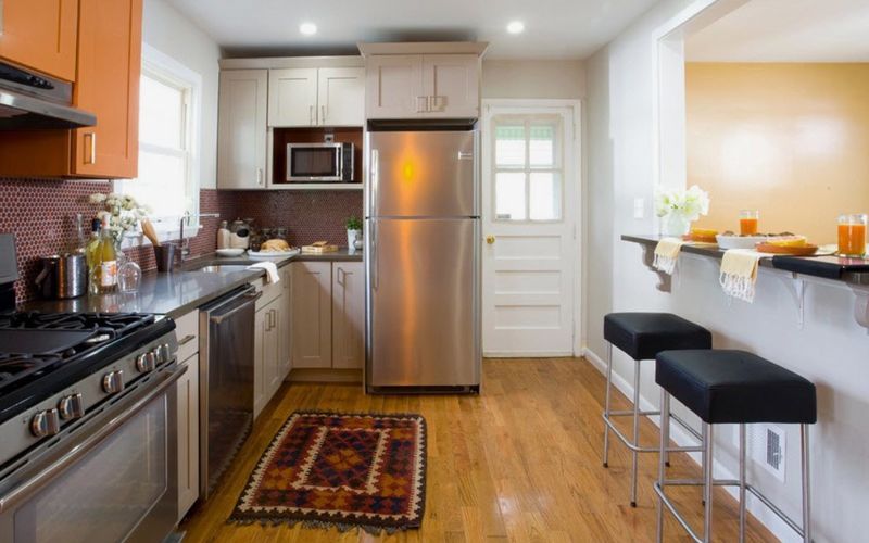 Планировка и дизайн угловой кухни — как удобно разместить мебель и технику (+50 фото)