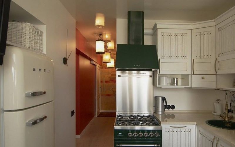 Планировка и дизайн угловой кухни — как удобно разместить мебель и технику (+50 фото)