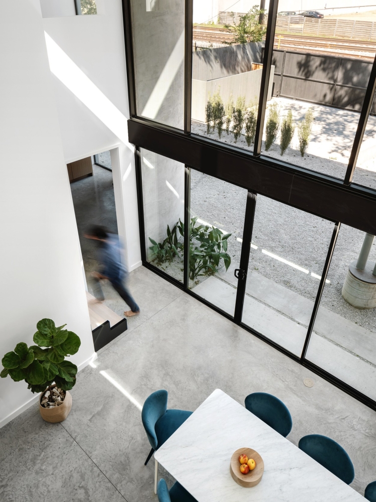 Семейная резиденция - городское убежище с эффектным дизайном