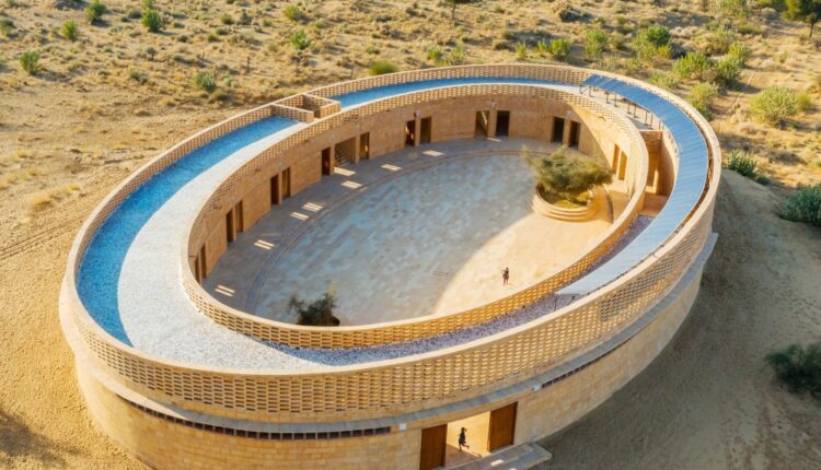 Школа для девочек из песчаника в индийской пустыне Тар