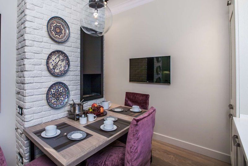 Как украсить стену над столом на кухне — 80 идей с фото Как украсить стену над столом на кухне — 80 идей с фото