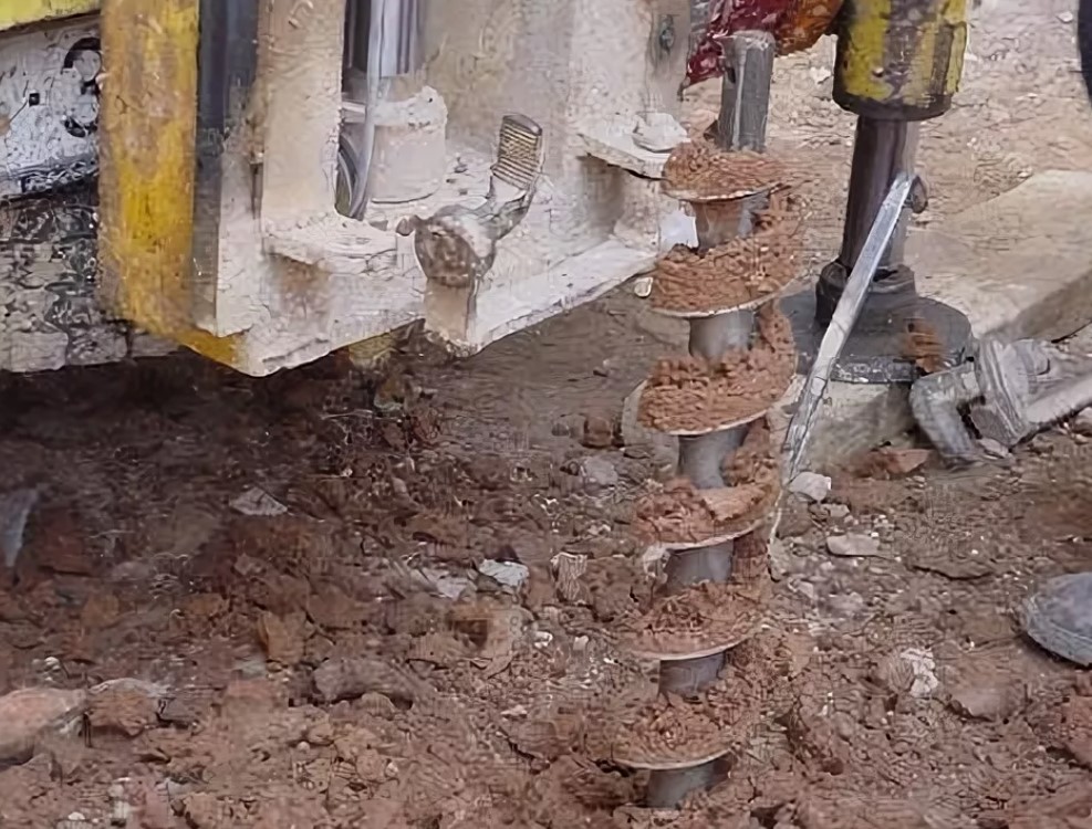 Шнековое бурение - преимущества технологии и области применения Шнековое бурение - преимущества технологии и области применения